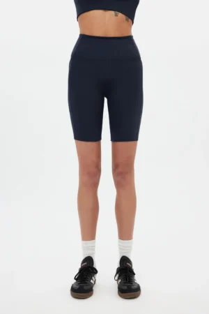 Legging corto de tejido compresivo y tiro alto